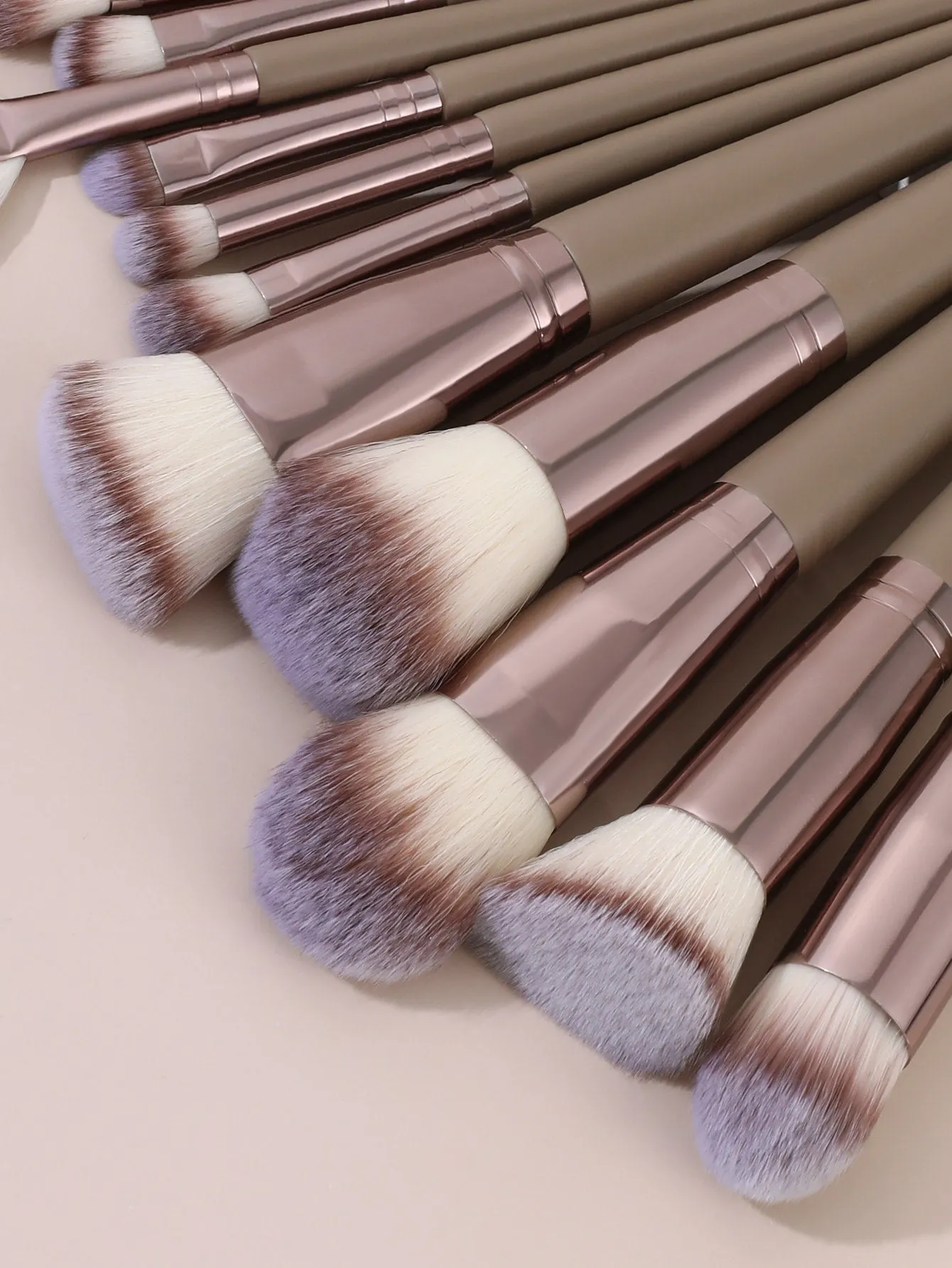 18pcs Soft Makeup Brush Set